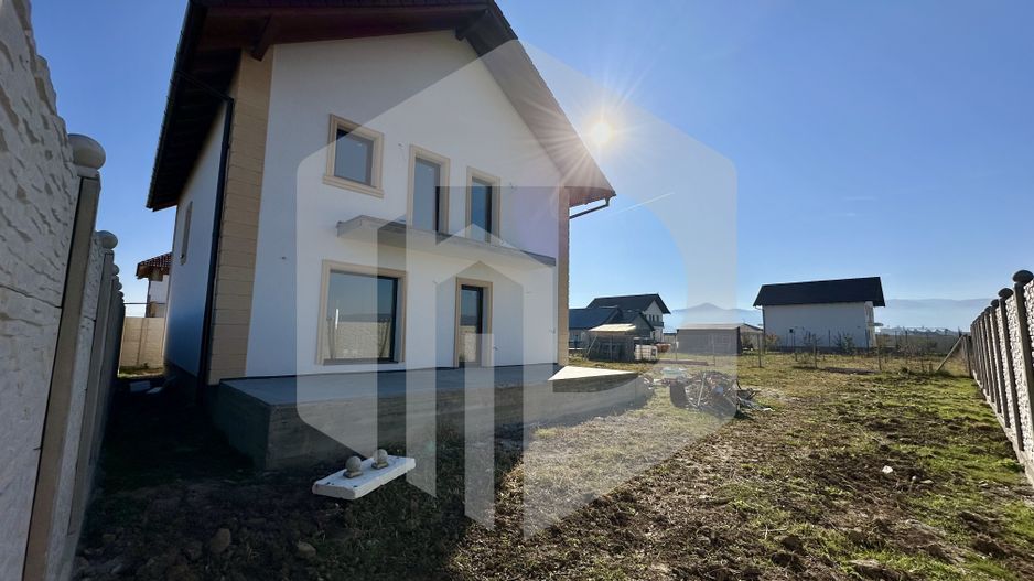 Casa individuala | Cristian | 5 camere | 160mpu | 610 Teren Liber - Poză 3