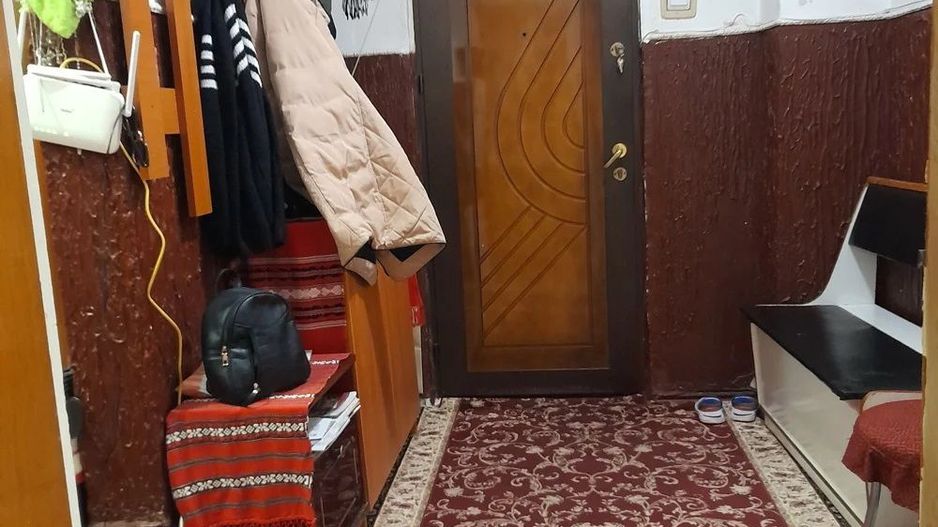 APARTAMENT 3 CAMERE DECOMANDAT 2 BAI BLOC 1980 UVERTURII - Poză 3