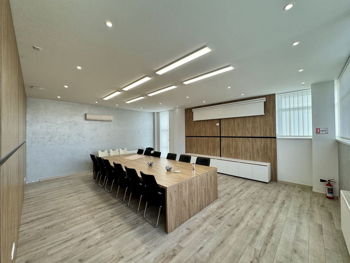 Clădire SAD de închiriat, situată la intrarea în Dumbrăvița - Poză 5