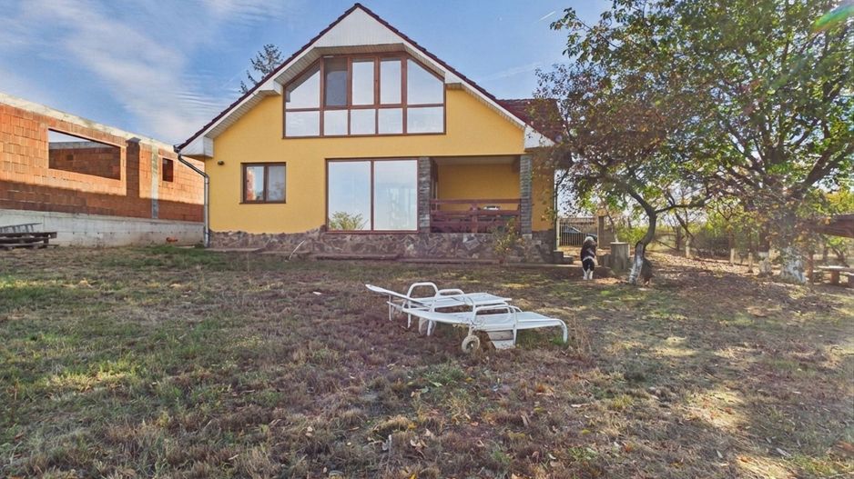 Casă în Leș, 170 mp, teren 961 mp - Poză 1