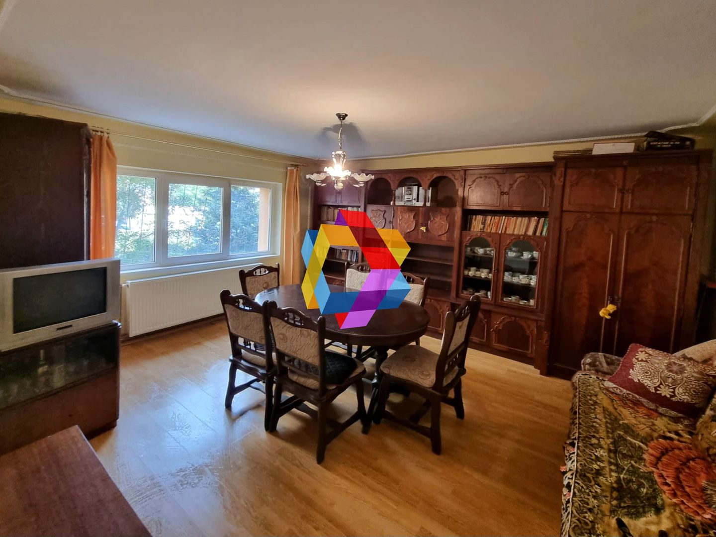 Apartament cu trei camere, zona Racadau 73 mp - Poză 1