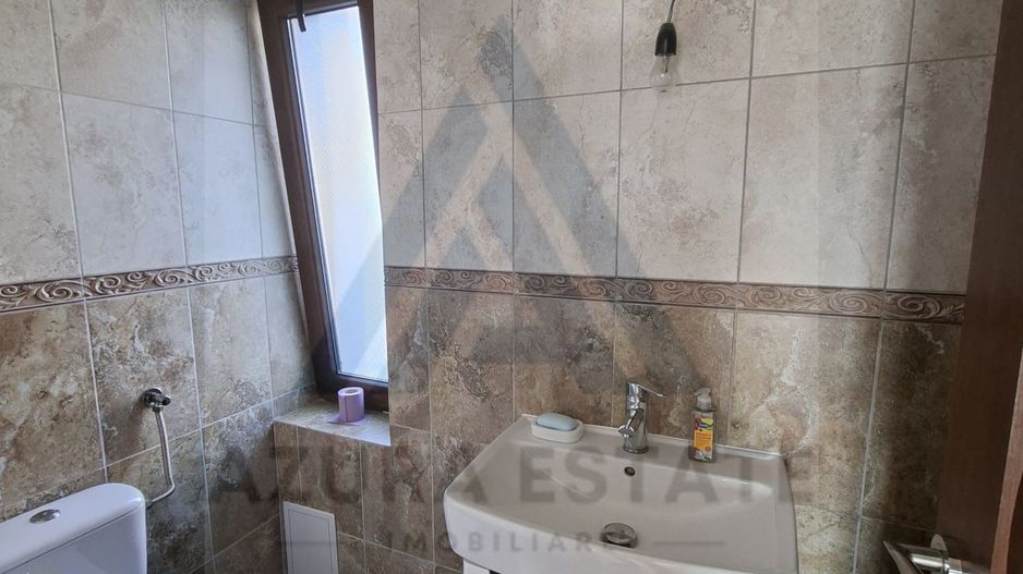 Casa intabulata 5 camere 2 bai si curte generoasa in Bavaria Park - Poză 14