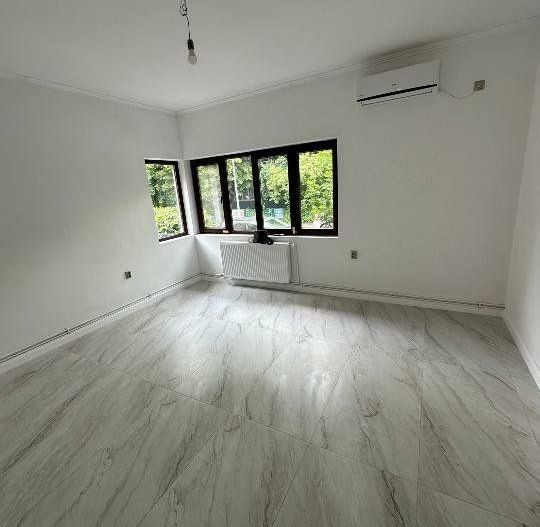 apartament  3 camere in vila interbelica - Poză 9