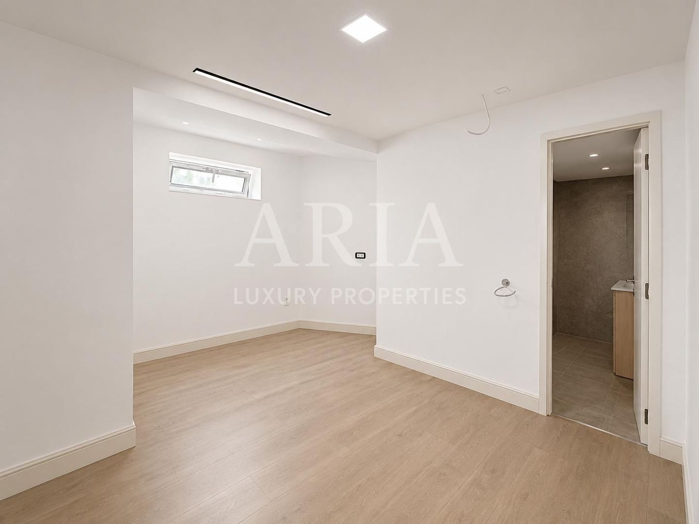 Ultra-Luxury Villa | near FOREST| POOL | - Poză 38