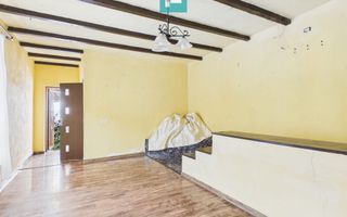 Casă cu 4 camere în zona Parneava - Poză 7