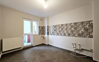 Apartament cu 3 camere decomandate, Cetate - Poză 3