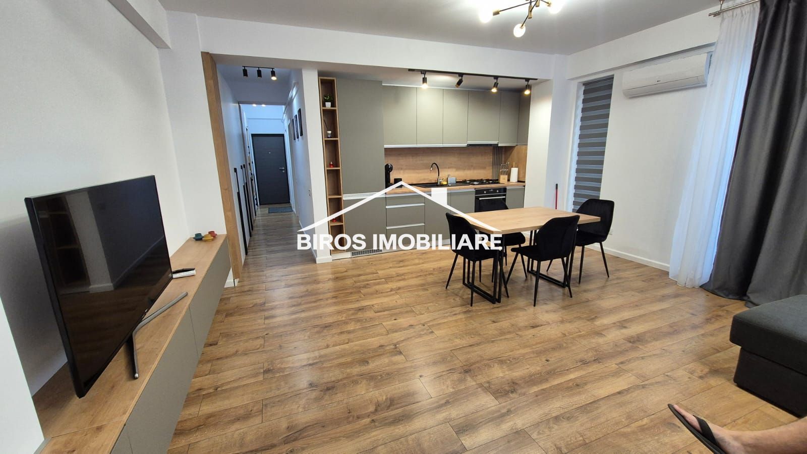 2 camere | Modern | Cornitoiu - Poză 2