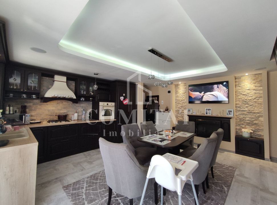 Apartament de vanzare 3 camere | Zona Porii - Poză 1