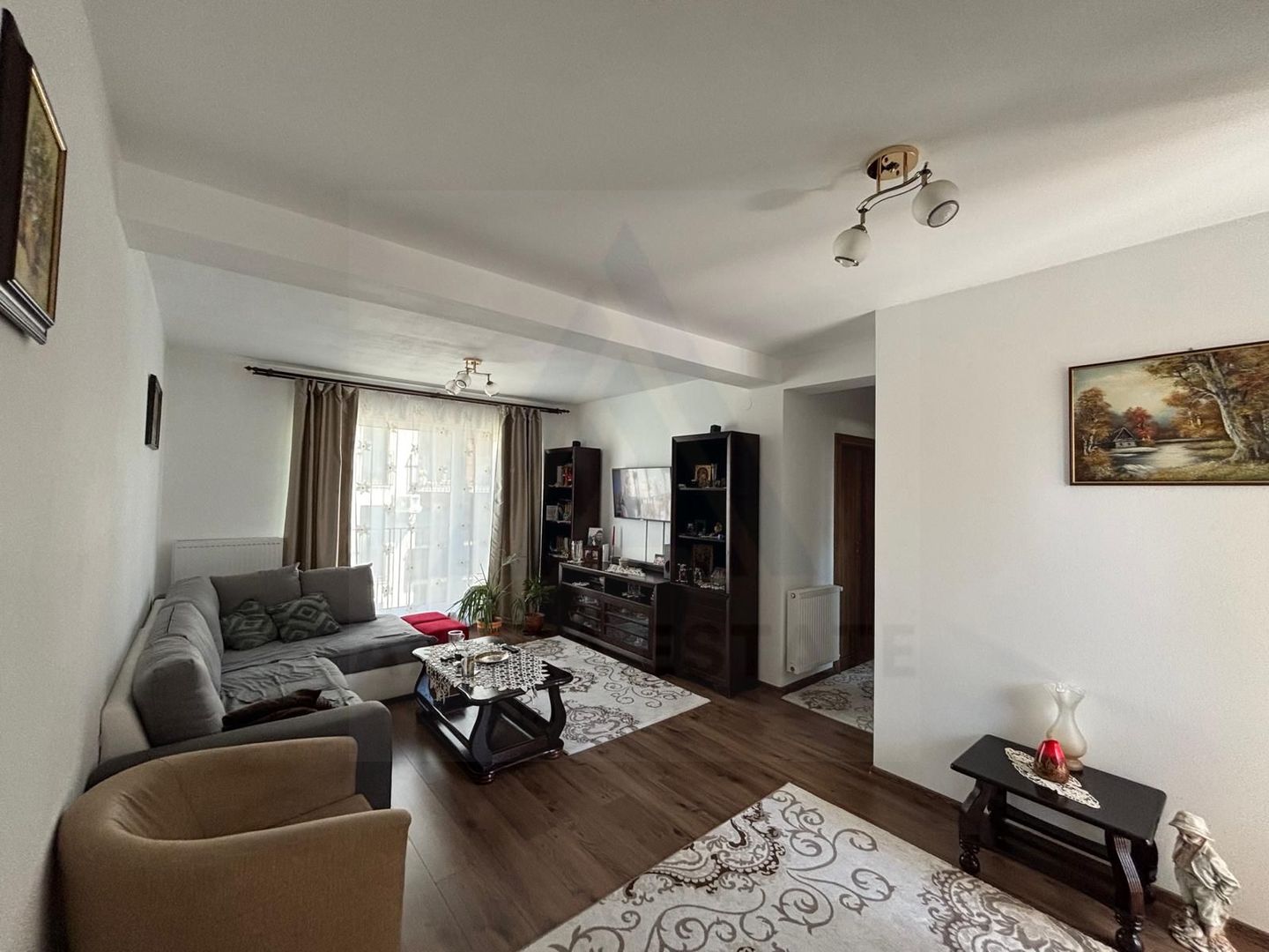 Apartament impecabil 69,5mp 3 camere  2 băi etaj 1 cu loc de parcare - Poză 5