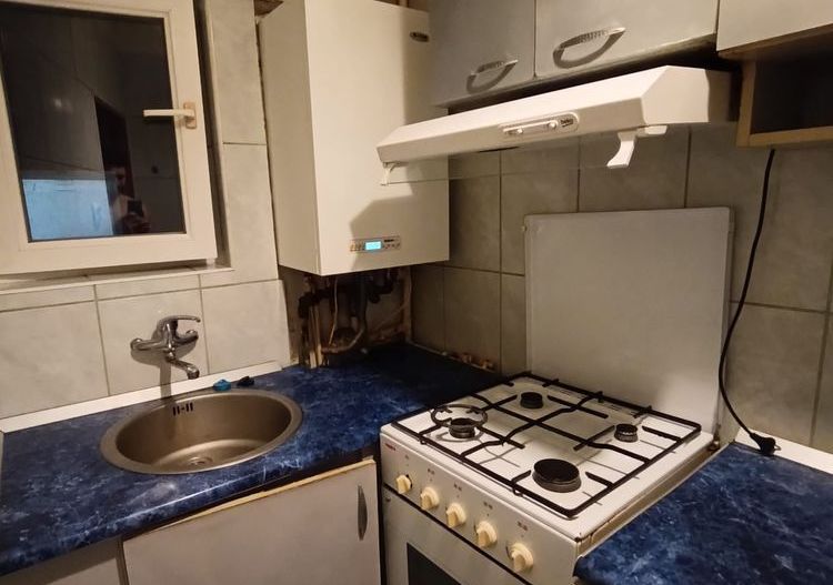 De vanzare apartament 3 camere zona Gorjului/Lujerului - Poză 3