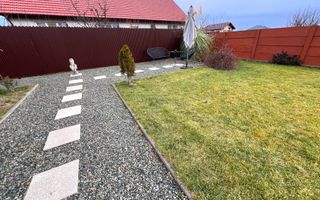 Casa de vanzare - 5 Camere, 2 Bai,  Garaj, 1000mp Teren - Poză 44