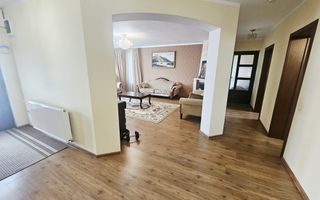 Vilă spațioasă Strejnicu S+P+1E+M, 8 camere, garaj, teren 595 mp - Poză 39