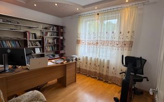 Casa spațioasă în Oradea str Izvorului - Poză 12