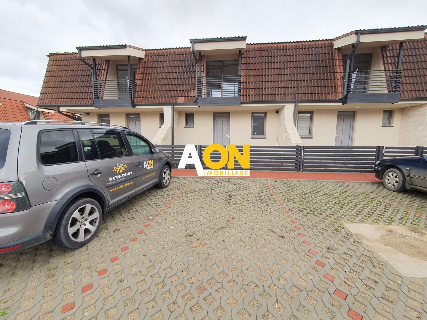 Casa noua tip insiruit, 4 camere, Barabant - Poză 1