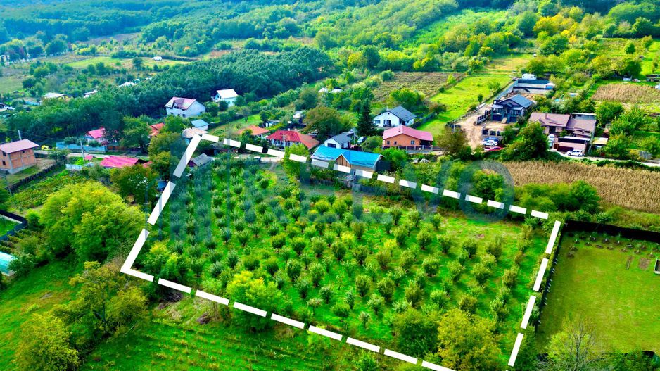 Loturi teren 1.000 mp, central, Hemeius - Poză 2