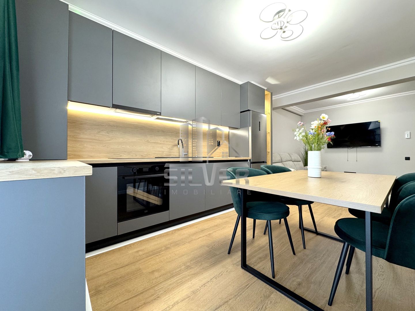 Apartament cu 2 camere/parcare cu CF/Str. Urusagului. - Poză 3