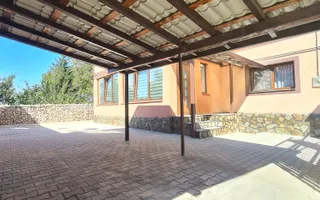 Casa individuala 3 camere mobilata utilata Tarlungeni - Poză 12