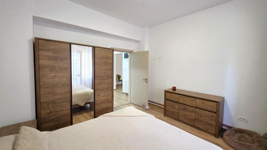 Piata Romana, 4 camere 138 MP total, Etaj 2/9, renovat - utilat, liber - Poză 34