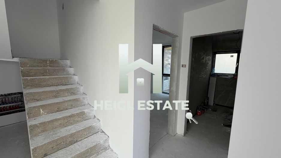 Duplex de vanzare cu 4 camere in Mosnita Noua - Poză 5