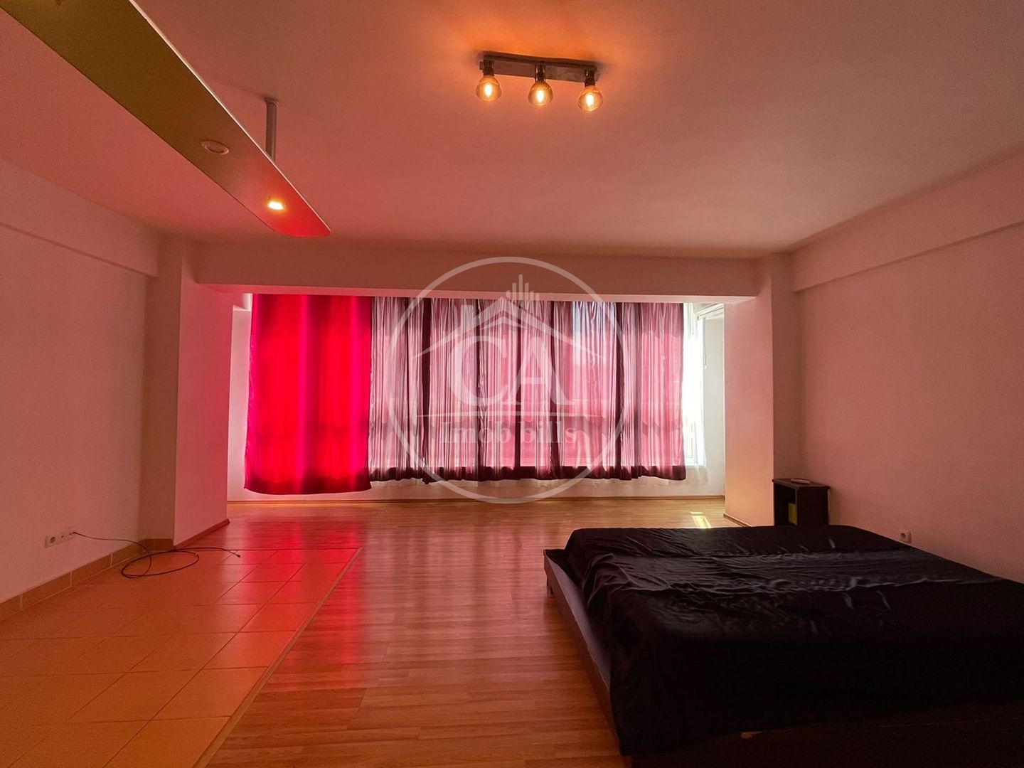 Apartament de vânzare cu 1 camere în zona Iosia, Oradea - Poză 1