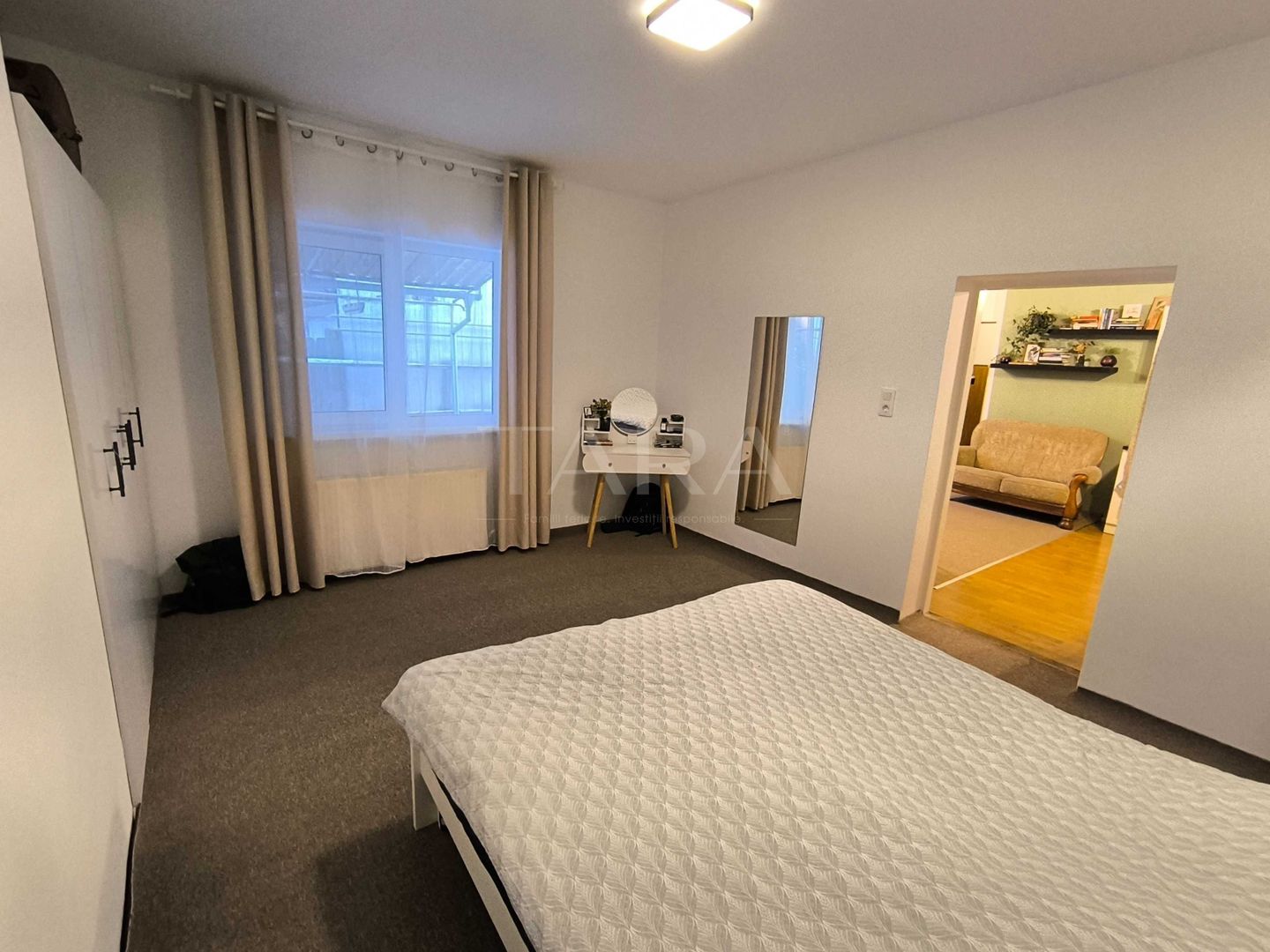 Casă cu teren în Iris - Poză 3