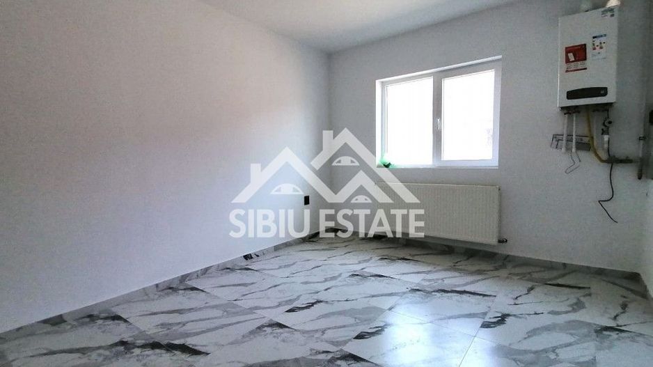  Apartament  cu 2 camere , 39 mp , Finisat la cheie , Mansardă - Poză 3