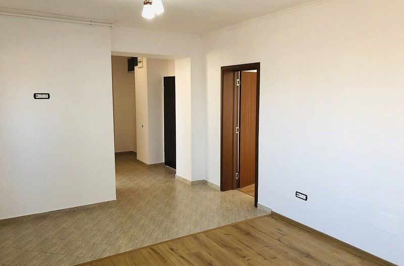 Birou 3 camere, zona centrala cu vedere panoramica de inchiriat - Poză 5