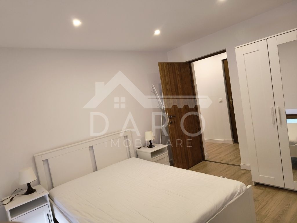 Ap cu 2 camere in centru, decomandat - Poză 8