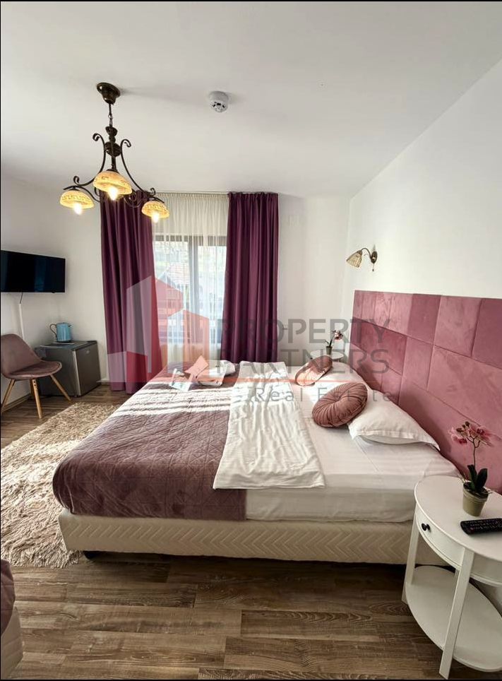 Pensiune la cheie de vânzare în Bran – Afacere cu 10 camere plus piscina - Poză 23