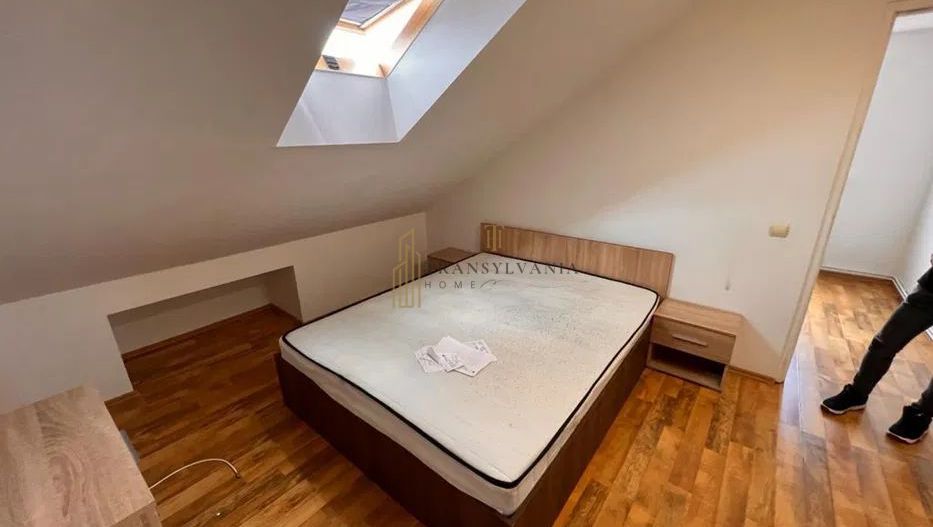 Ocazie! Apartament la mansarda 45 mp utili plus balcon, Valea Aurie - Poză 2