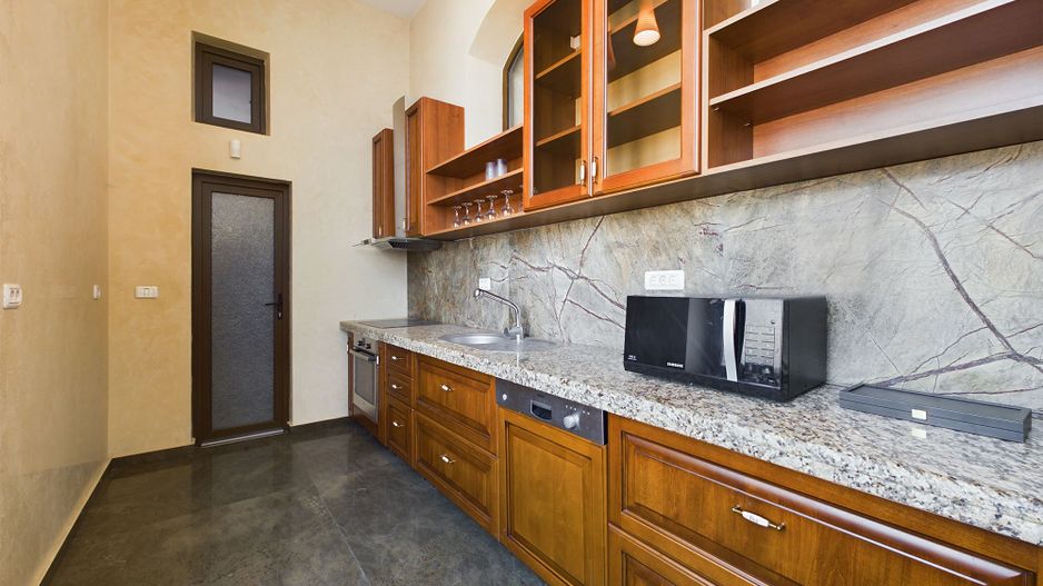 Apartament deosebit cu 4 camere, strada Cloșca - Poză 8