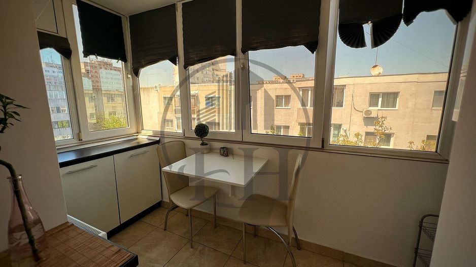 SOLD / VANDUT Apartament cu 4 camere de vânzare în zona Casa de Cultura - Poză 3