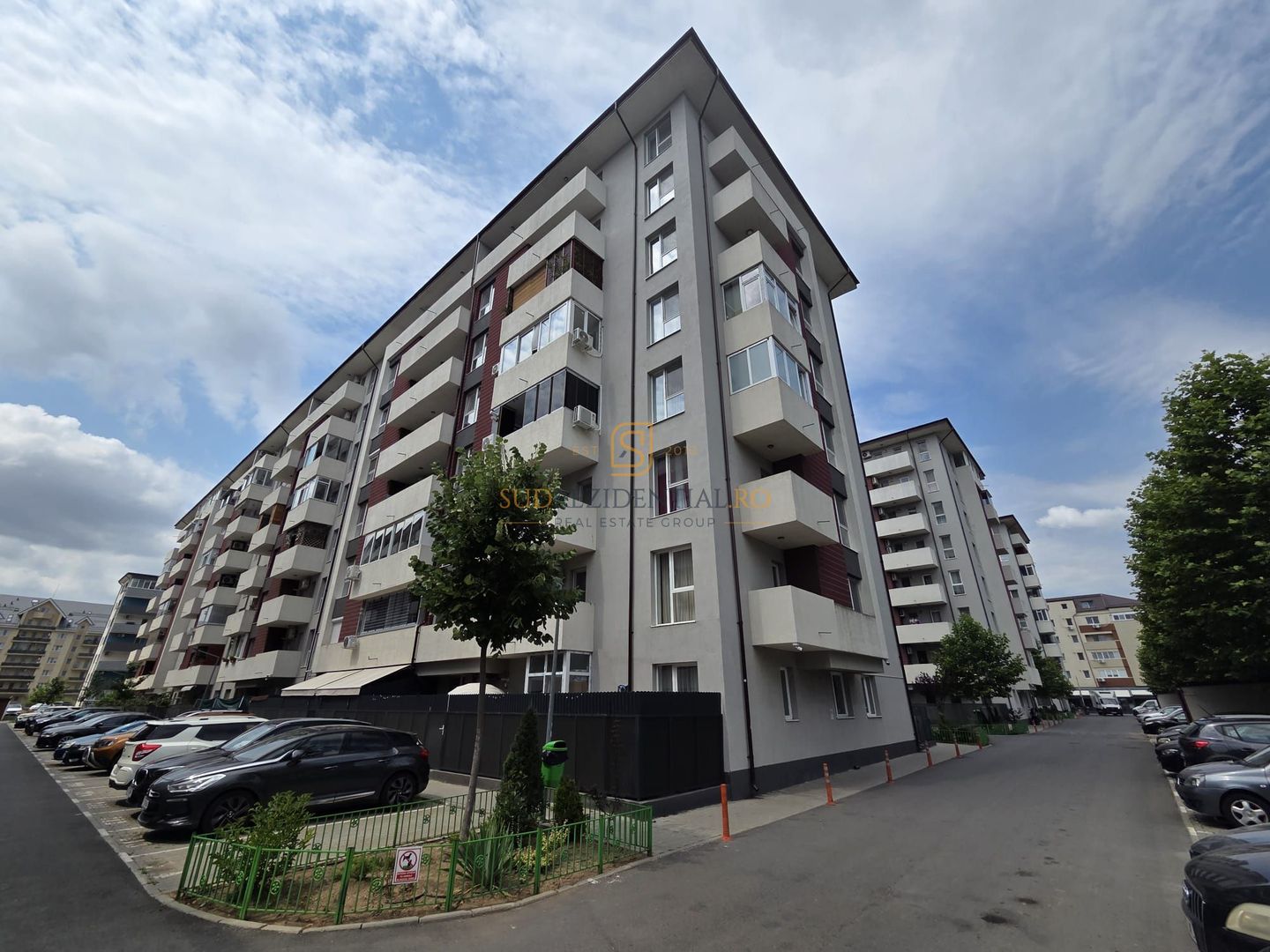 Apartament 3 camere cu curte proprie, aproape de metrou Berceni - Poză 2