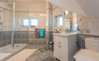 Casă spațioasă pentru familie în Hărman: 5 camere, 670 mp teren - Poză 14