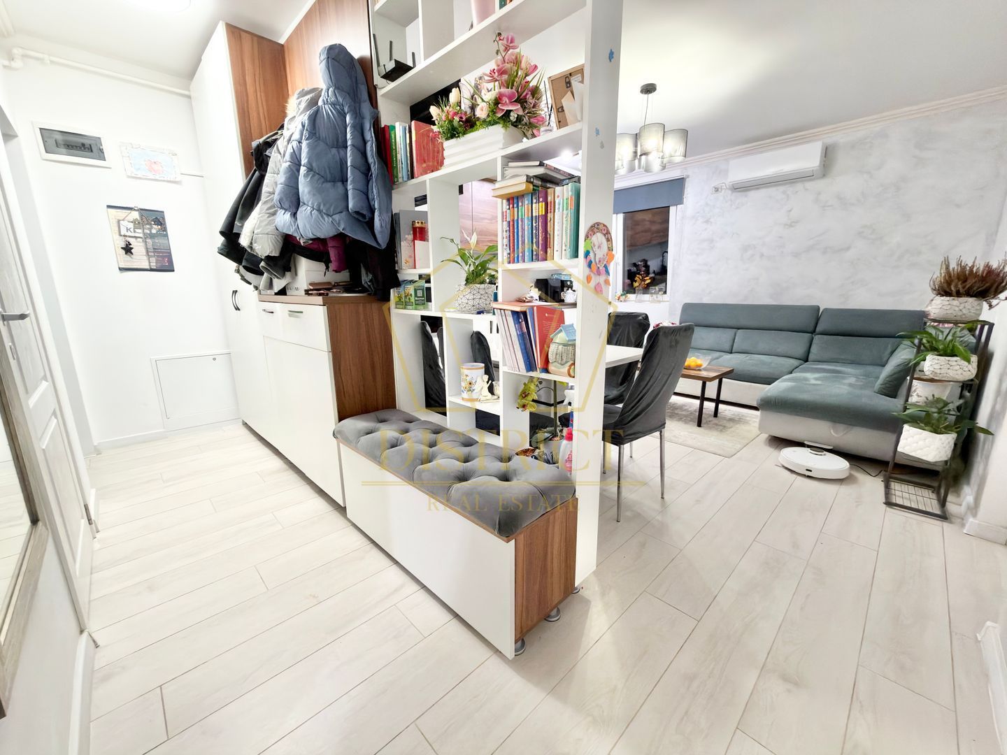 Apartament cu 3 camere, dressing si debara mobilat la etaj intermediar in Giroc. - Poză 5