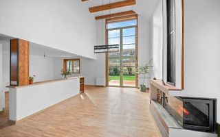 Proprietate exclusivistă în Corunca: 200 mp utili, teren generos - Poză 1
