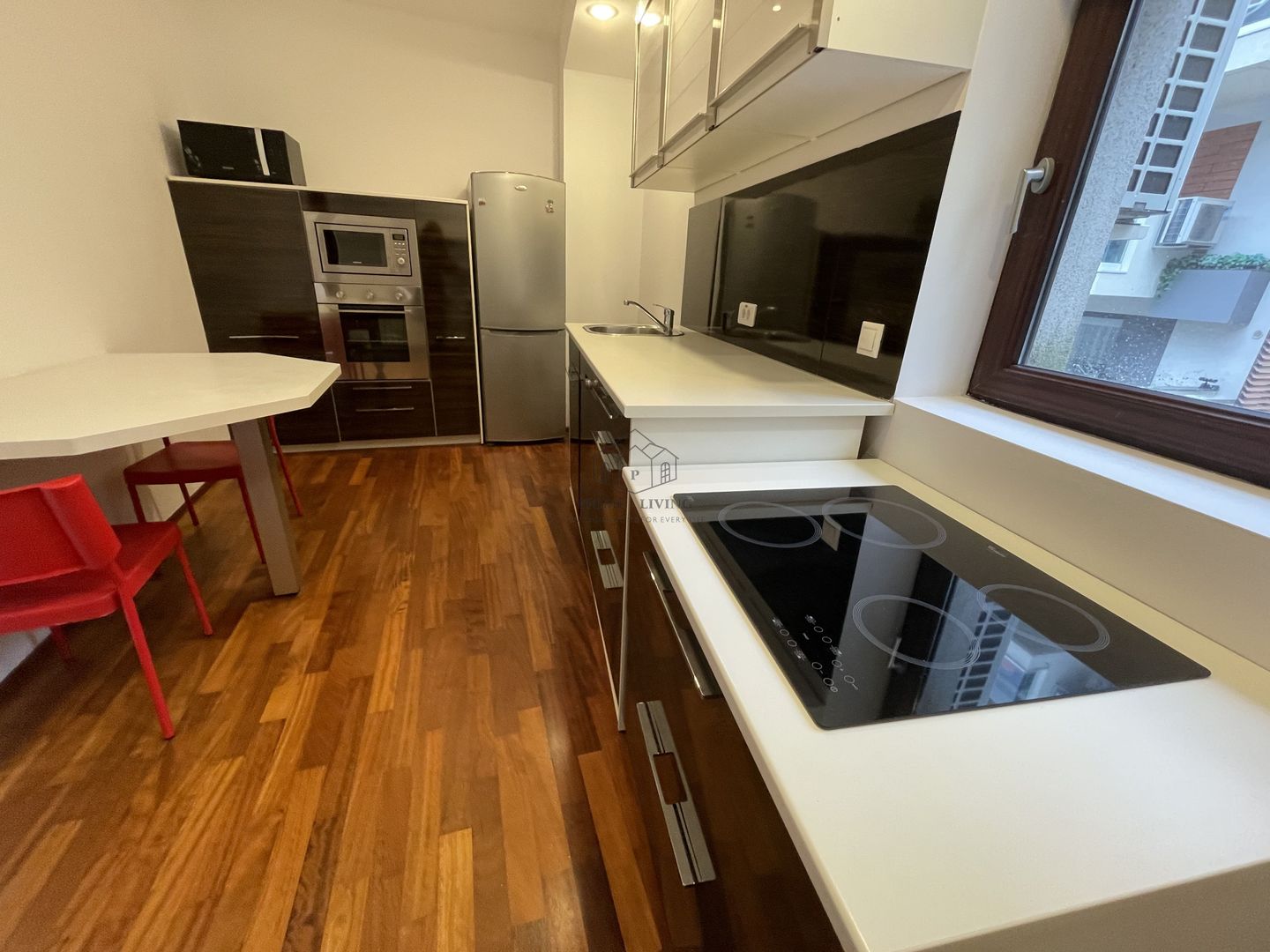 APARTAMENT SUPERB CU 2 DORMITOARE LA INCHIRIERE LANGA PARC HERASTRAU - Poză 2