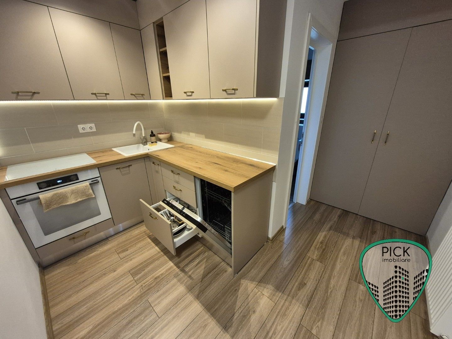 P 4225 - Apartament cu 1 cameră în Târgu Mureș, Platou, Bloc NOU - Poză 6