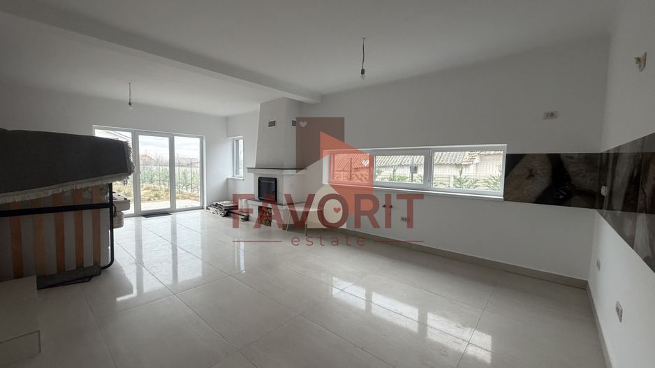 Casa individuala finalizata. Acces asfaltat - Poză 1