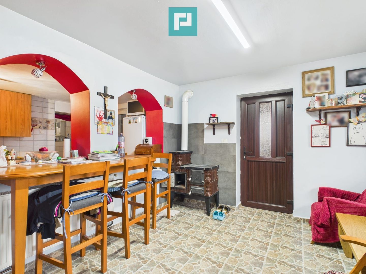 Casă frumoasă la Iratoș la preț bun - Poză 10