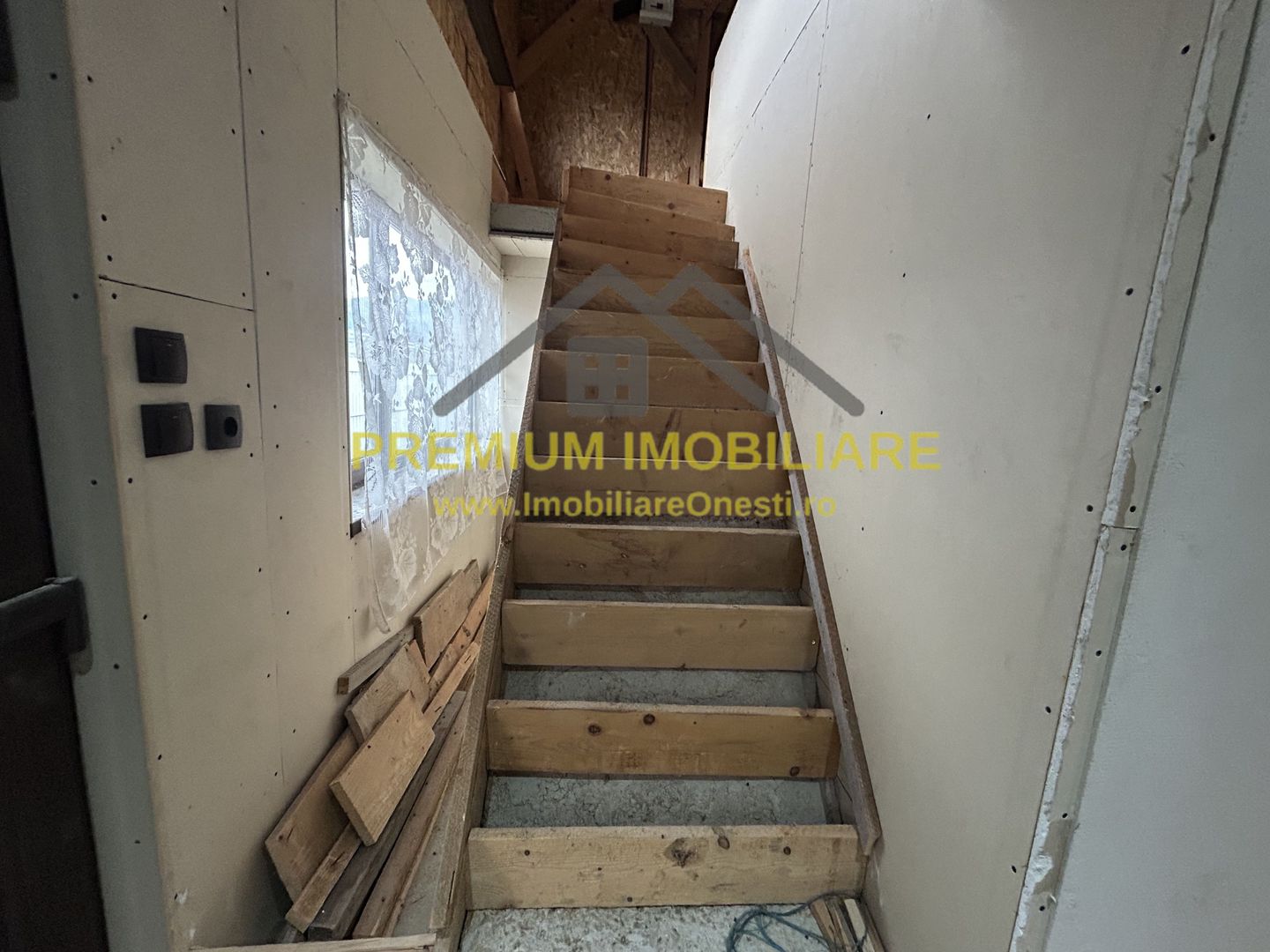 Casa de vanzare in Slanic Moldova . - Poză 8