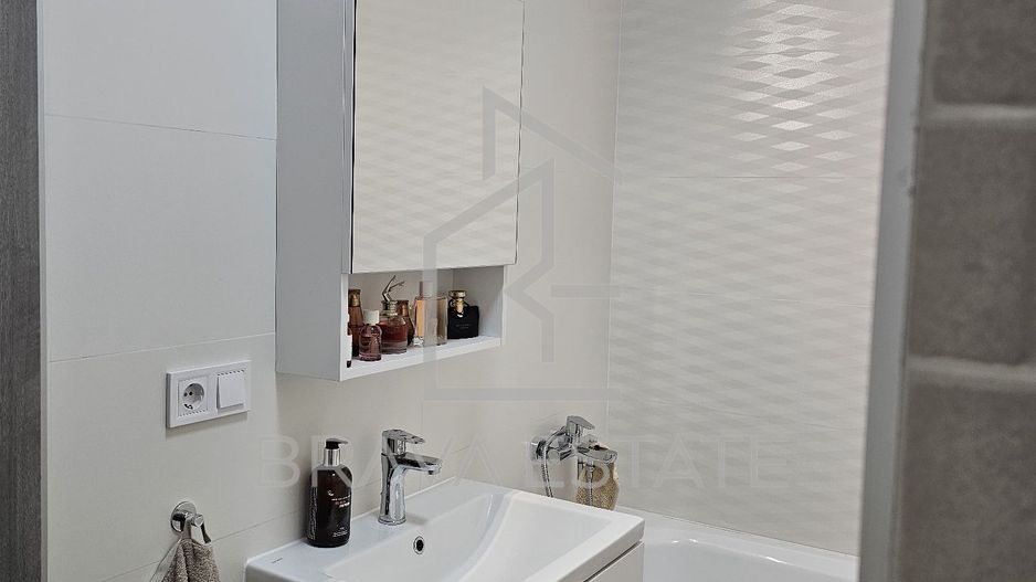 Apartament 3 camere, balcon, garaj subteran,  zona Sannicoara - Poză 7