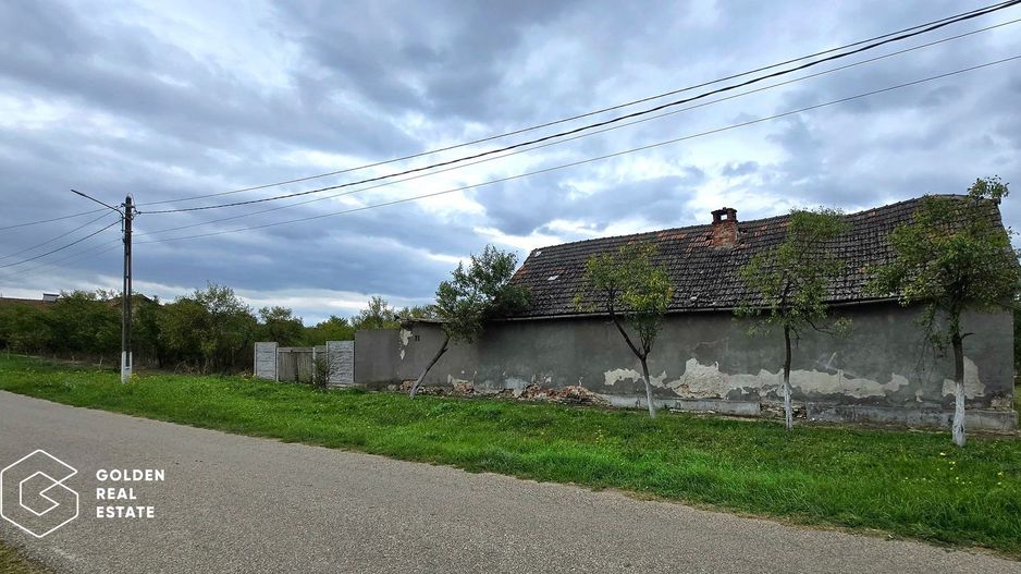 Teren cu casă și grădină, 1566 mp, Alunis - Poză 1