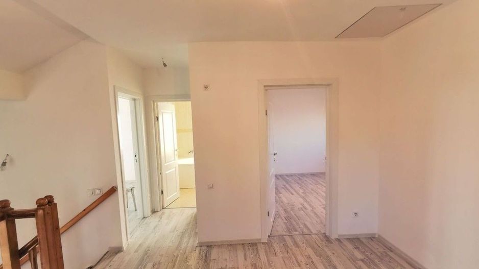 Corbeanca, inchiriez vila stil american, cu semineu si panouri solare - Poză 9