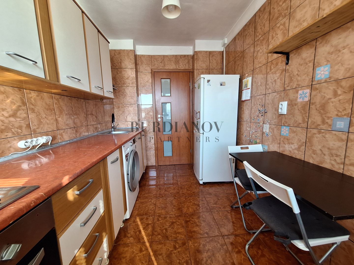 Apartament cu 2 camere de vânzare - 1 Decembrie - 53 mp utili - RS II - Poză 1