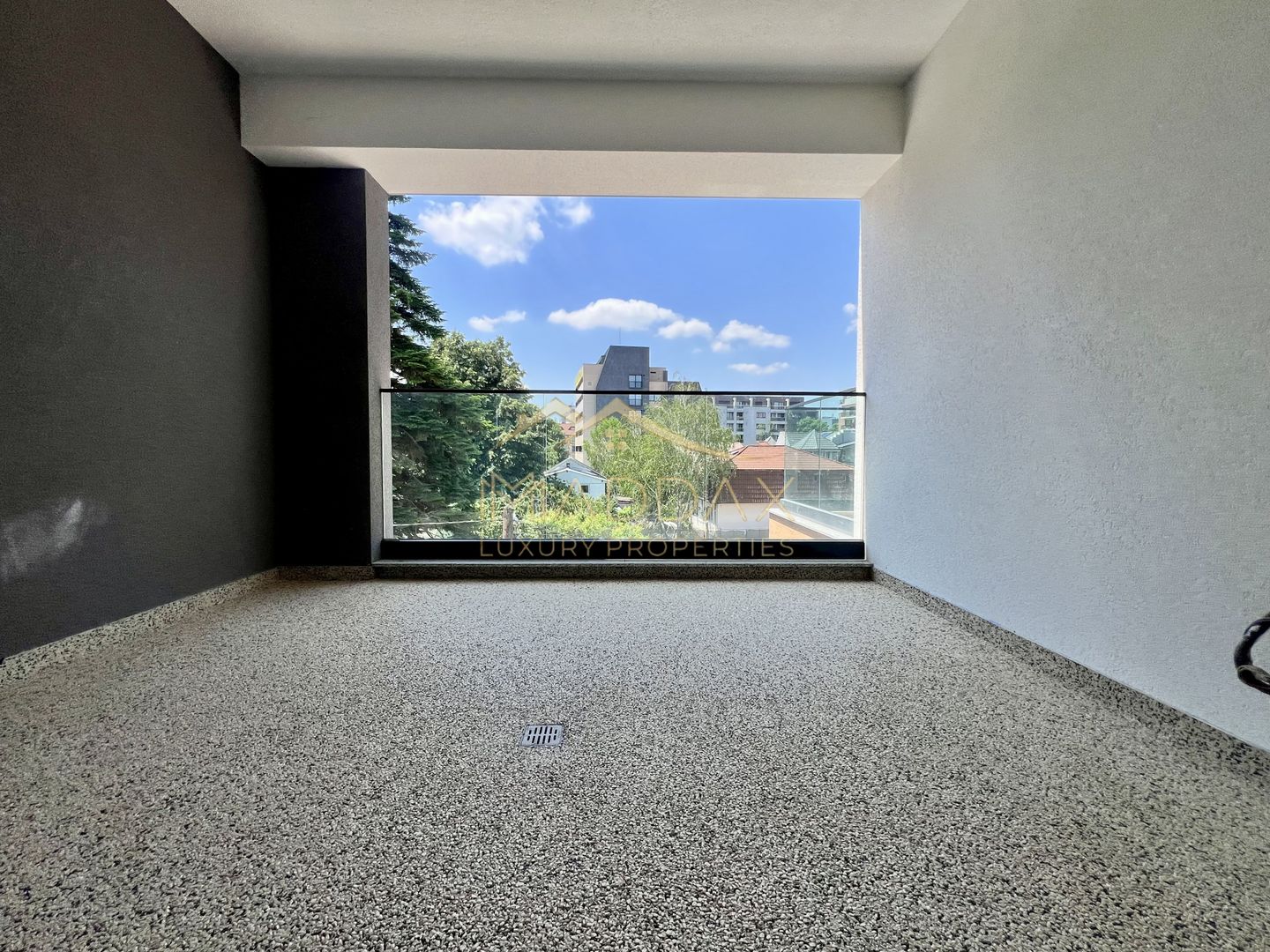 Apartament *3 Camere  // Baneasa - Sector 1 - Poză 2