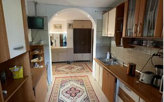 Ap 2 camere , decomandate , etaj 1/4 , 56mp , Nicolina. - Poză 2