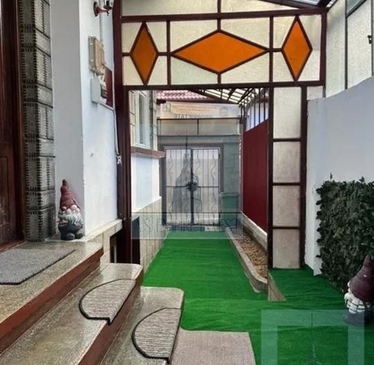 Casa singur in curte - zona Schei CP2392742 - Poză 2