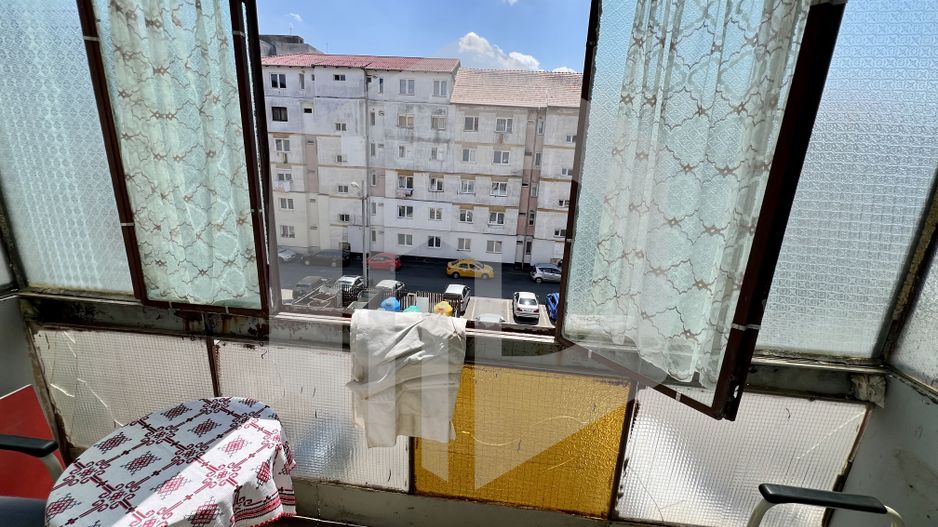 Apartament 2 camere+balcon- Aleea Steaza-Etaj 3- negociabil - Poză 10