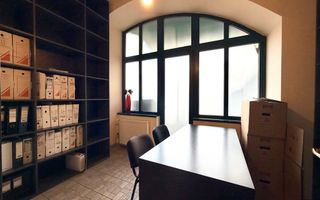 4 camere Ultracentral  - Piața Unirii, ideal birouri, parcare in curte - Poză 17